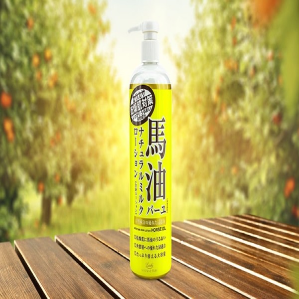 Sữa dưỡng thể cấp ẩm toàn thân dầu Ngựa Loshi Moisture Skin Lotion Horse Oil 485ml